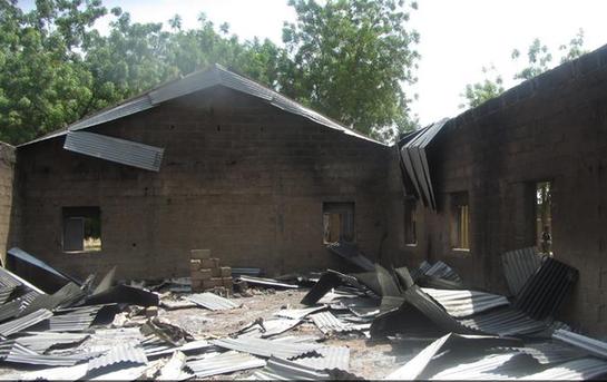 尼日利亚武装分子接连袭击两个村庄 致30人死亡