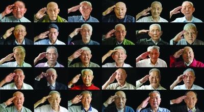 南京大学生寻找3月拍下30位抗战老兵敬军礼照片